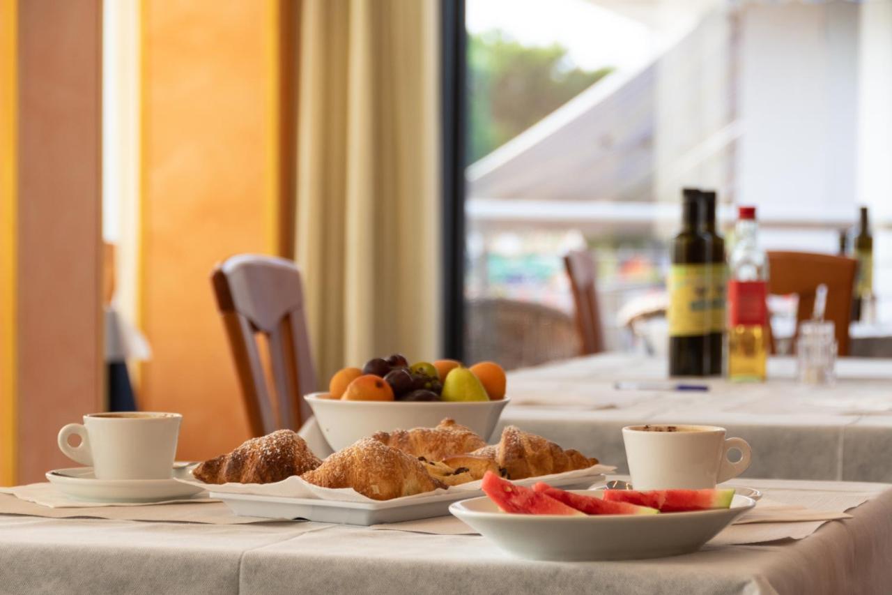 Hotel La Sirenetta Tortoreto Eksteriør bilde