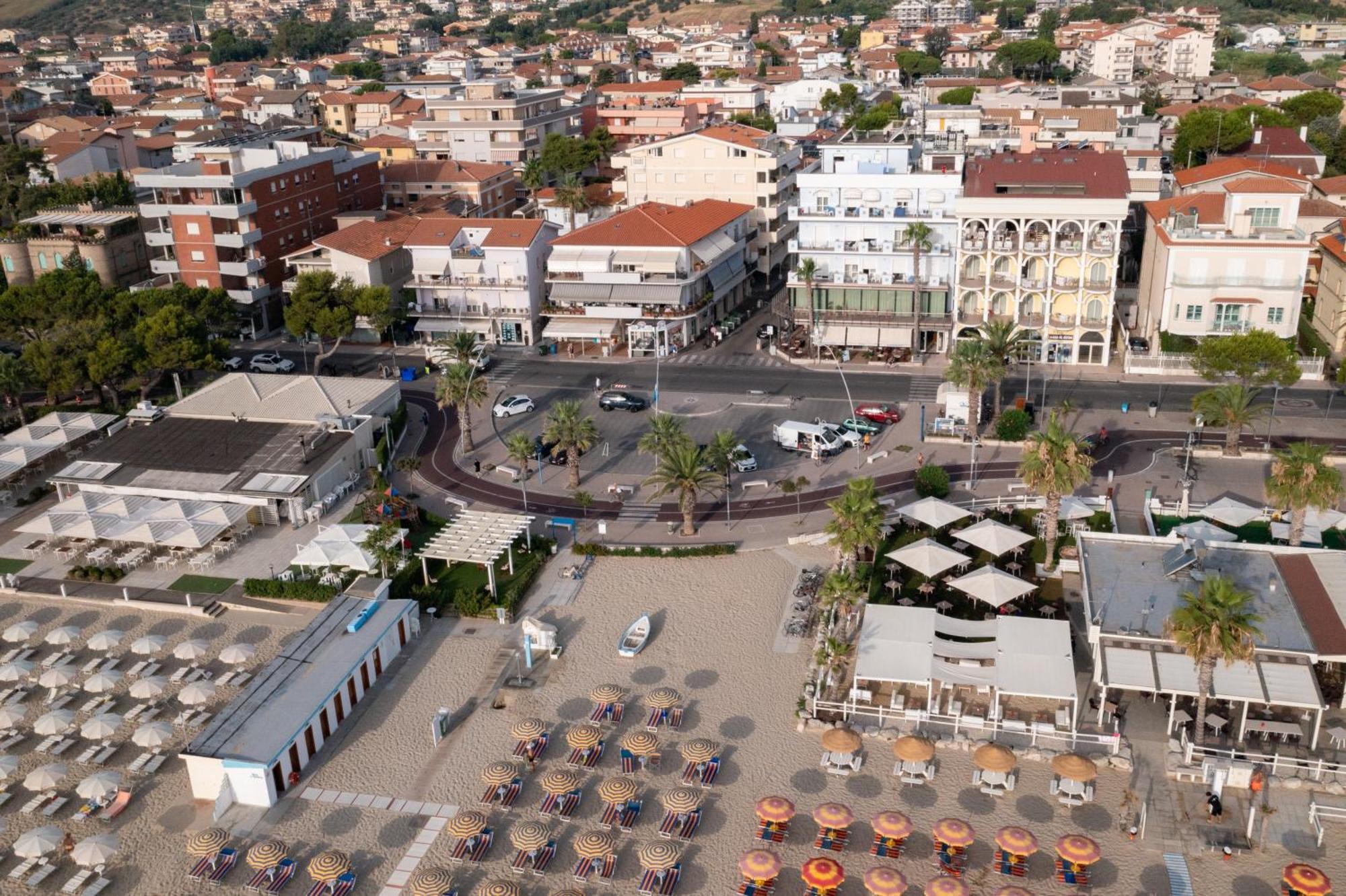 Hotel La Sirenetta Tortoreto Eksteriør bilde